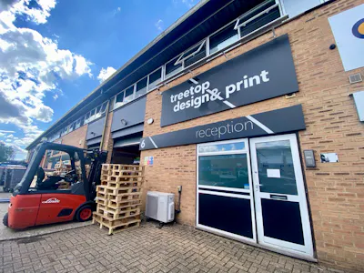 Unit 6 Bell Centre, Crawley, Industrial / Industrial / Warehouse For Sale - IMG_0707.jpeg