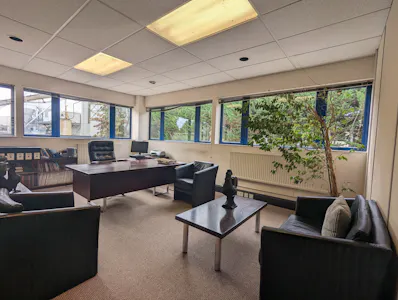Regal House, Watford, Office For Sale - PXL_20260918_135415976.jpg