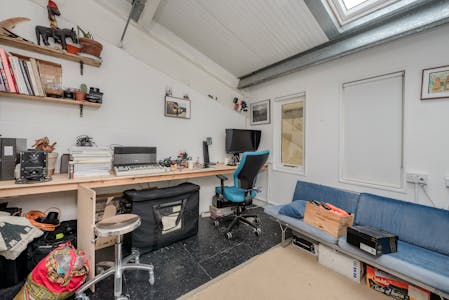 Unit 40, London, Industrial For Sale - 40 cromwell ind est-4520.jpg