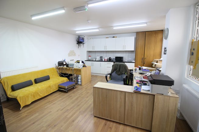 Unit 4 Provident Industrial Estate, Hayes, Industrial / Warehouse To Let - 4.JPG