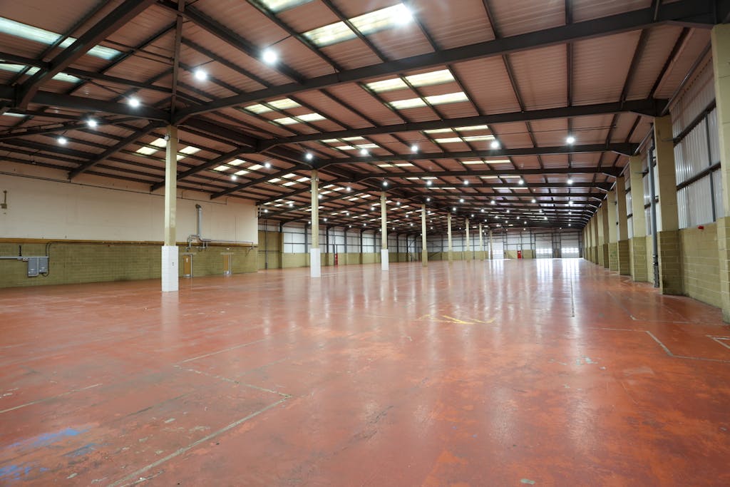 13924  RUSHDEN GROUND16