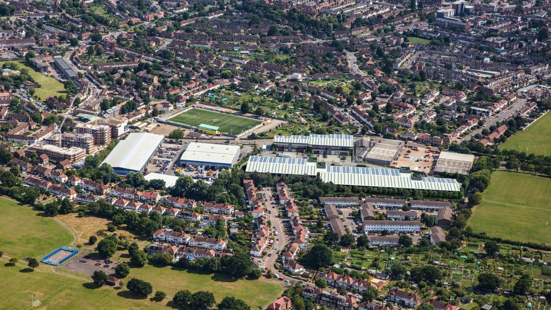 Industrial Unit in London - photo 3