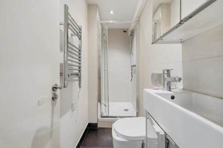 Mixed-Use Camden Freehold, 39 Parkway, London, Mixed Use / Residential / Retail For Sale - img_6055 1.jpg