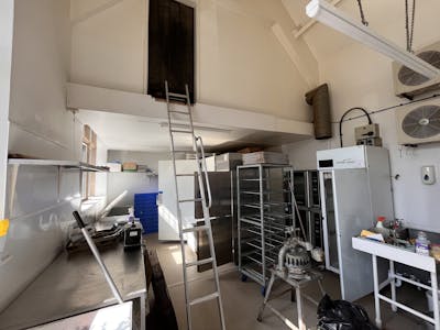 2 Bridge Street, Bakewell, Cafe (A1) / Class E Retail / Leisure / E (Commercial / Business / Service) / Retail / High Street Retail / Retail - In Town To Let / For Sale - IMG_3190scaled.jpg