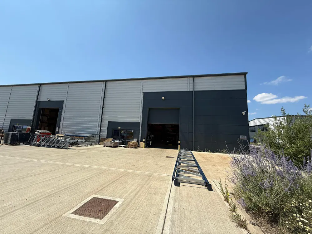 Walker House, Thamesview Business Park, Fenttiman Road - WhatsApp Image 2026-07-10 at 12.25.45 (1).jpeg
