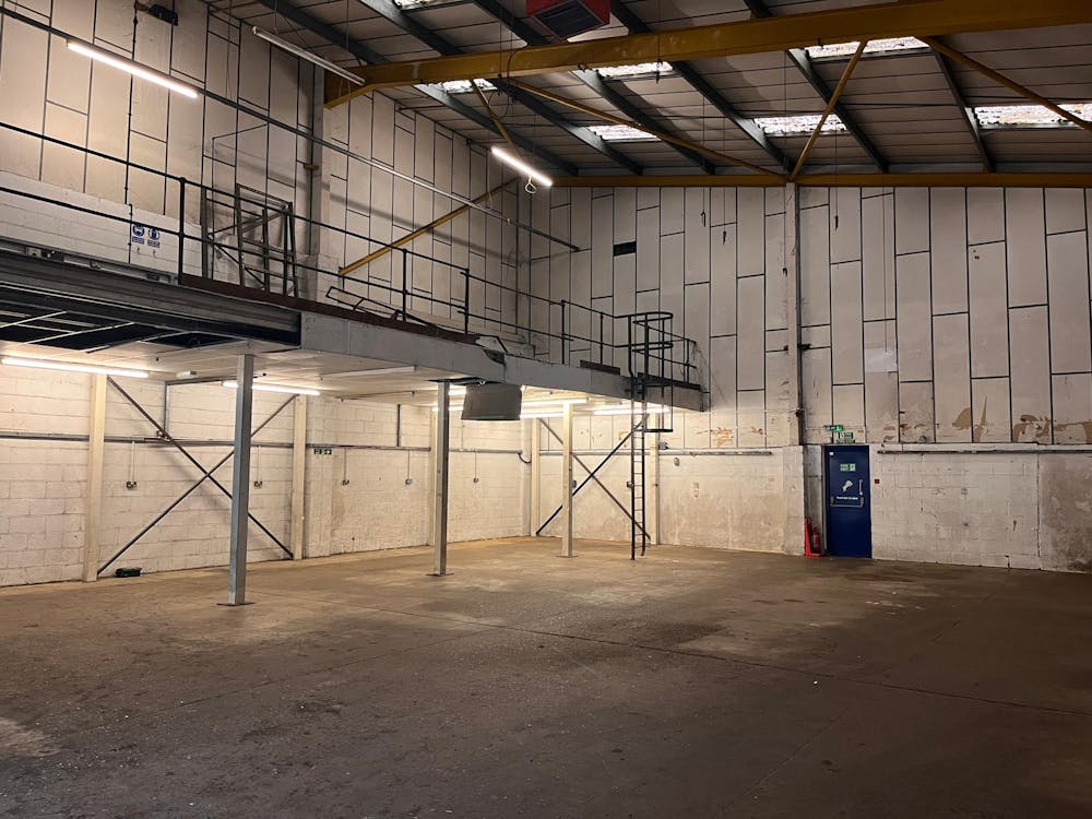 Unit H Progress Road, Sands Industrial Estate, High Wycombe, Industrial / Warehouse To Let - WhatsApp Image 20251112 at 140311_7c047896.jpg
