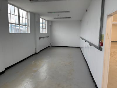 Unit 4D, London, Industrial/Logistics To Let - 8.jpg