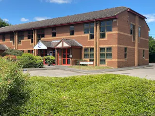 10 Progress Business Centre, Slough, Offices / Offices To Let - 10 Progress business.jpg
