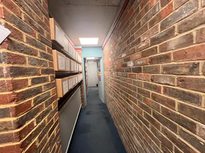 16-18 Rabans Close, Aylesbury, Industrial Lease Assignment - 20260716_095423080_iOS.jpg
