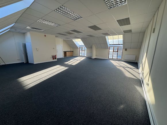 Units 3 & 4, Rumsey House, Locks Hill, Rochford, Office To Let - IMG20250408WA0014.jpg