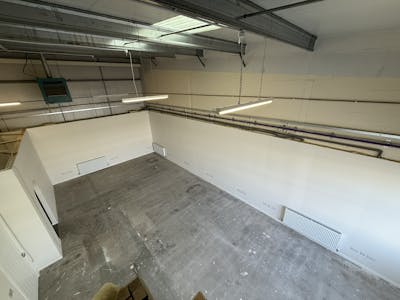 Unit 7, Cloberfield, Milngavie, Industrial To Let - IMG_2586.JPEG