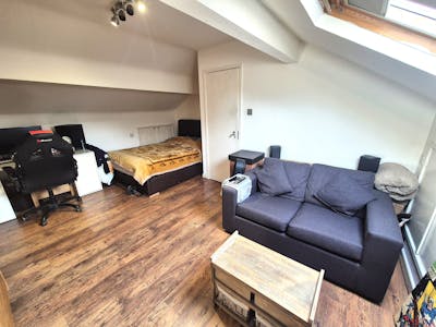 120-122, Station Road, Glossop, Residential / Retail For Sale - 20260217_122650.jpg