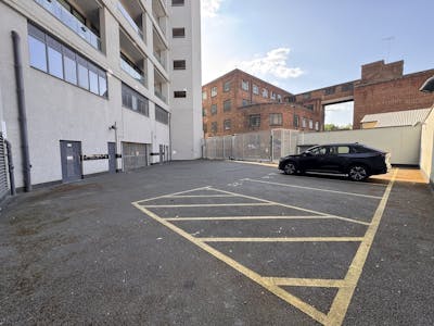 Unit E - 138-152 Powis Street, London, Healthcare / Leisure / Office / Retail To Let - IMG_4423.jpg