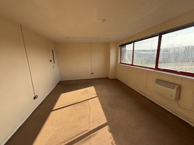 Unit 22, Kenfig Ind Estate, Port Talbot, Industrial To Let - IMG_2178.jpg