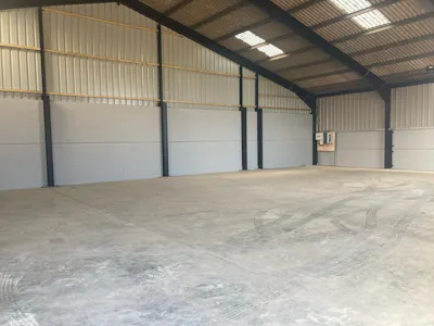Unit 3A, Moat Farm, Buckingham, Industrial To Let - internal3 3B.jpg