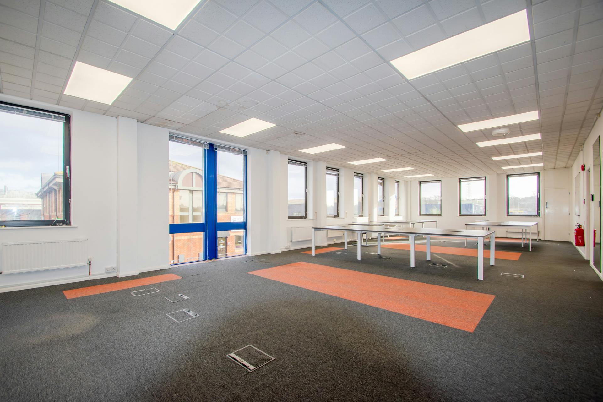 Office in Poole - photo 2