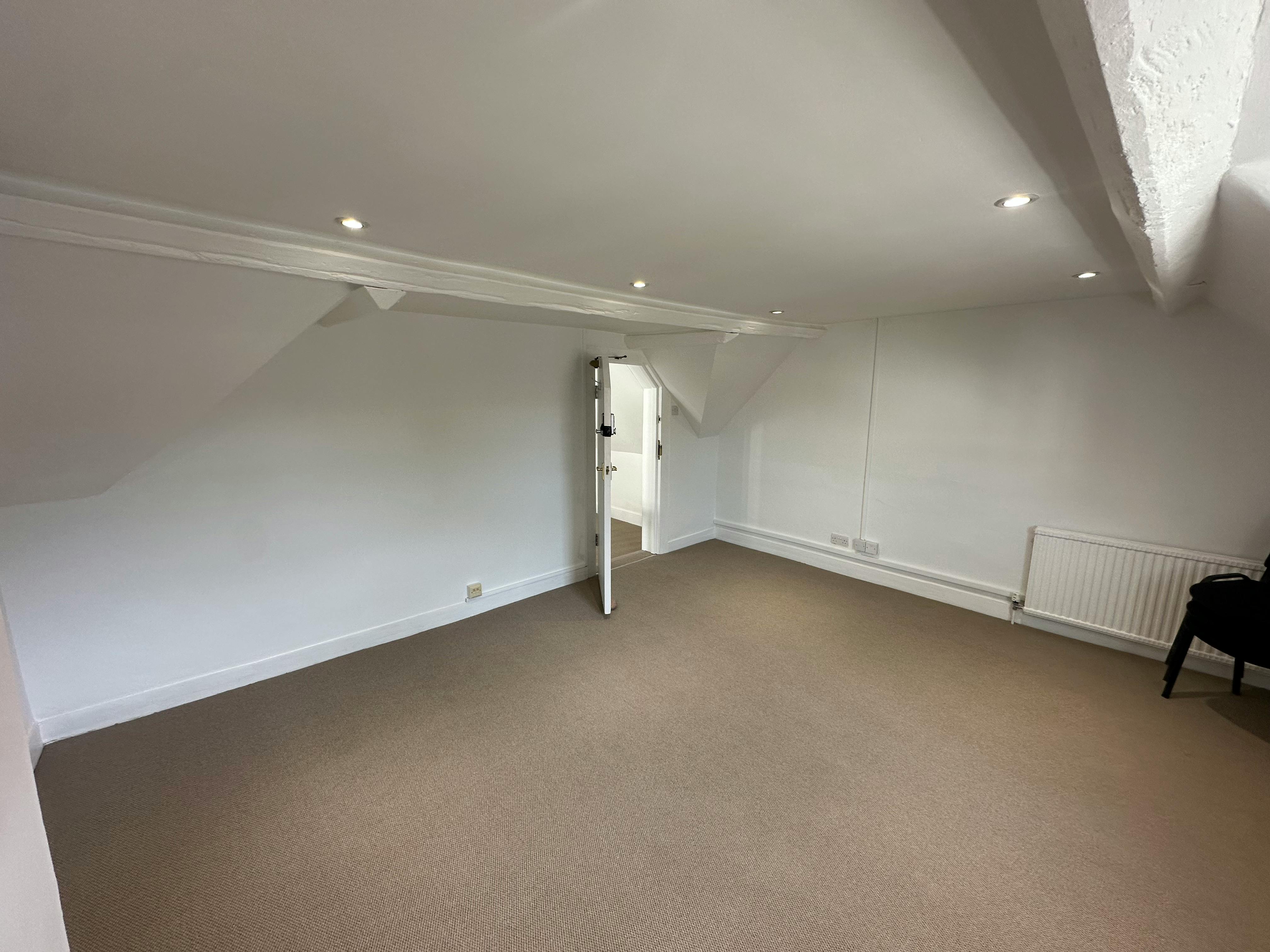 89 High Street, Thame, Office To Let - 4.jpeg