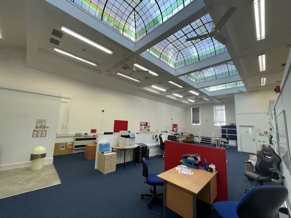 1st Floor, 6 Bank Buildings, Hastings, Office To Let - IMG_3358.JPEG