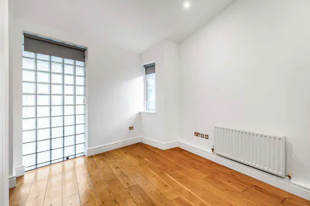1C Burrows Mews, London, Residential Flat To Let - Bedroom
