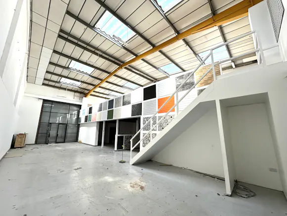 Unit 17 Capitol Industrial Park, Colindale, Industrial To Let - 20260527_101823794_iOS.jpg
