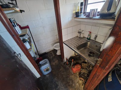 5 Port Royal Street, Southsea, Industrial / Warehouse To Let - 20250930_113345.jpg