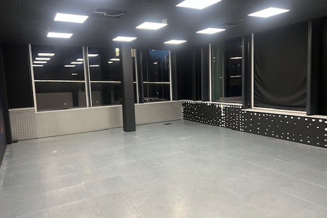 Unit 2, Sutton Point, Sutton, Retail To Let - 19.jpg Unit 2, Sutton Point, Sutton, Retail To Let - 19.jpg