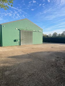 Warehouse 1, Soake Farm, Waterlooville, Warehouse To Let - 1.jpg
