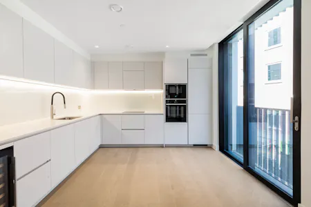 Flat 2, London, Residential Flat To Let - Kitchen