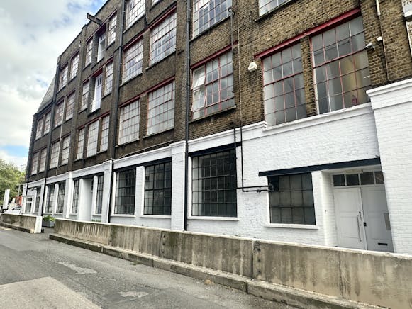 The Vale Studios, 231 The Vale, London, Industrial/Logistics / Office To Let - 6AAB3BBE4D784E23B3309B38B95BD5E3.jpeg