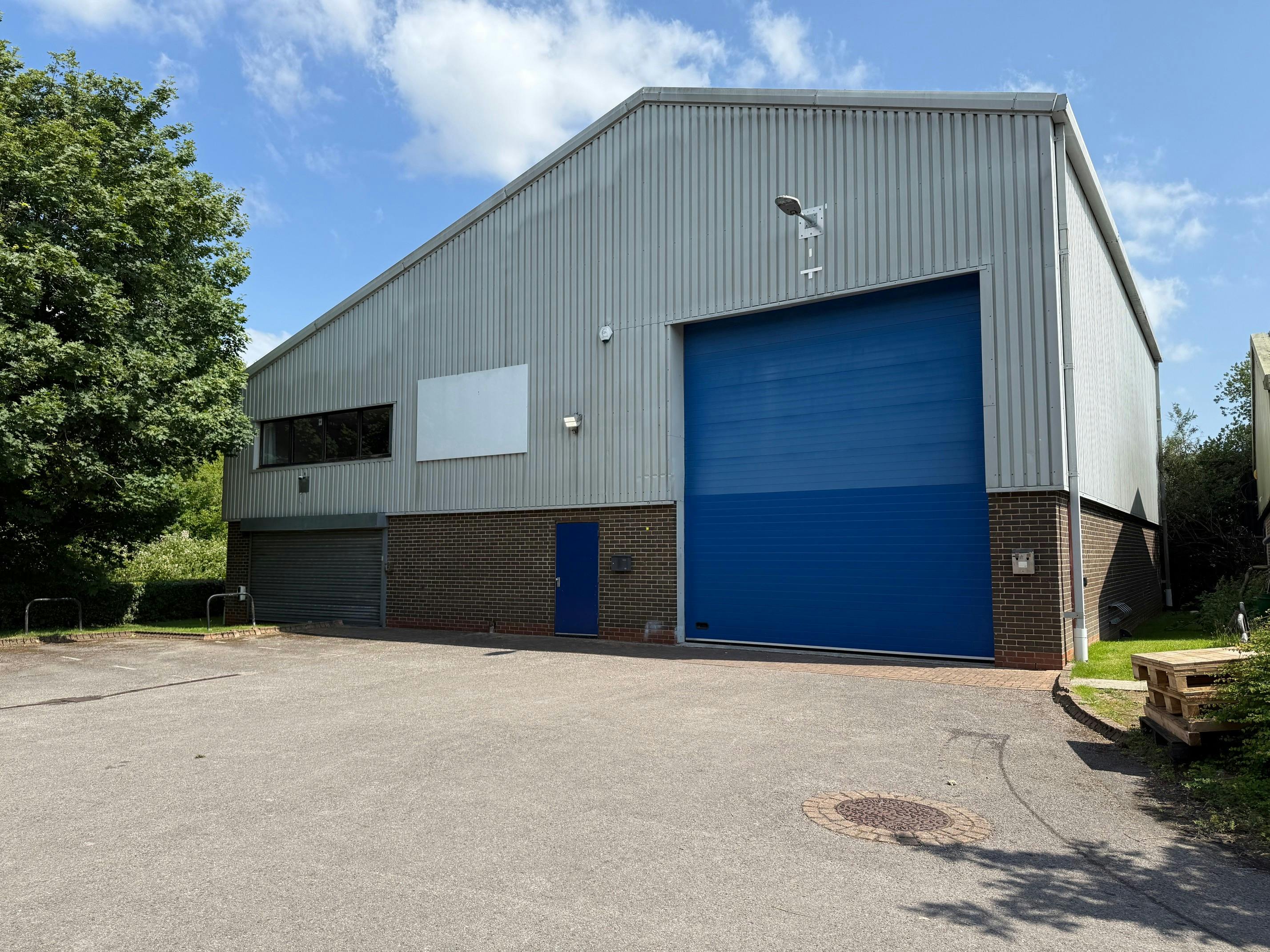 Unit 6 Cobham Centre, Westmead Industrial Estate, Swindon, Industrial To Let - External 001.jpg