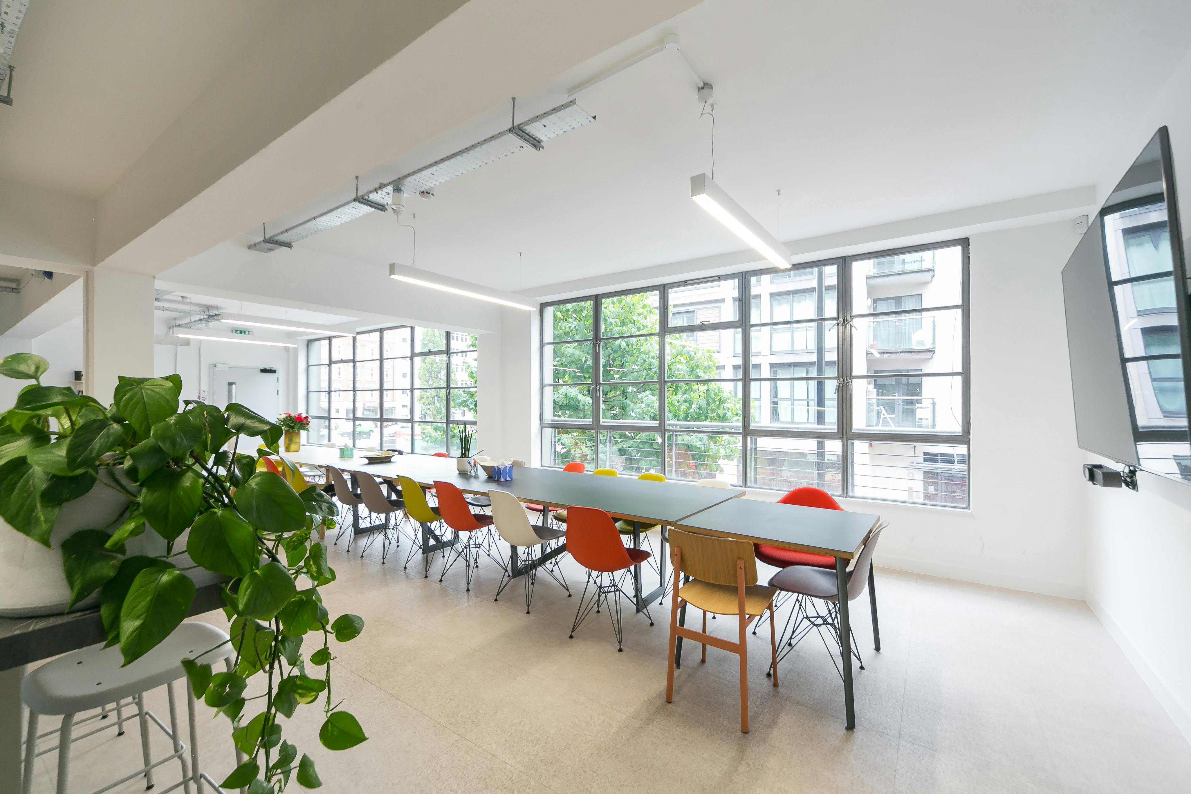 Office in London - photo 3