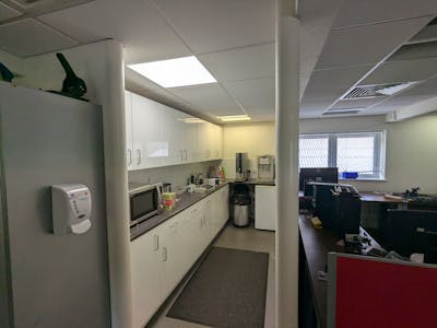 1 Office Gedore Torque, Tannery Lane, Guildford, Office To Let - 1000006176.jpg