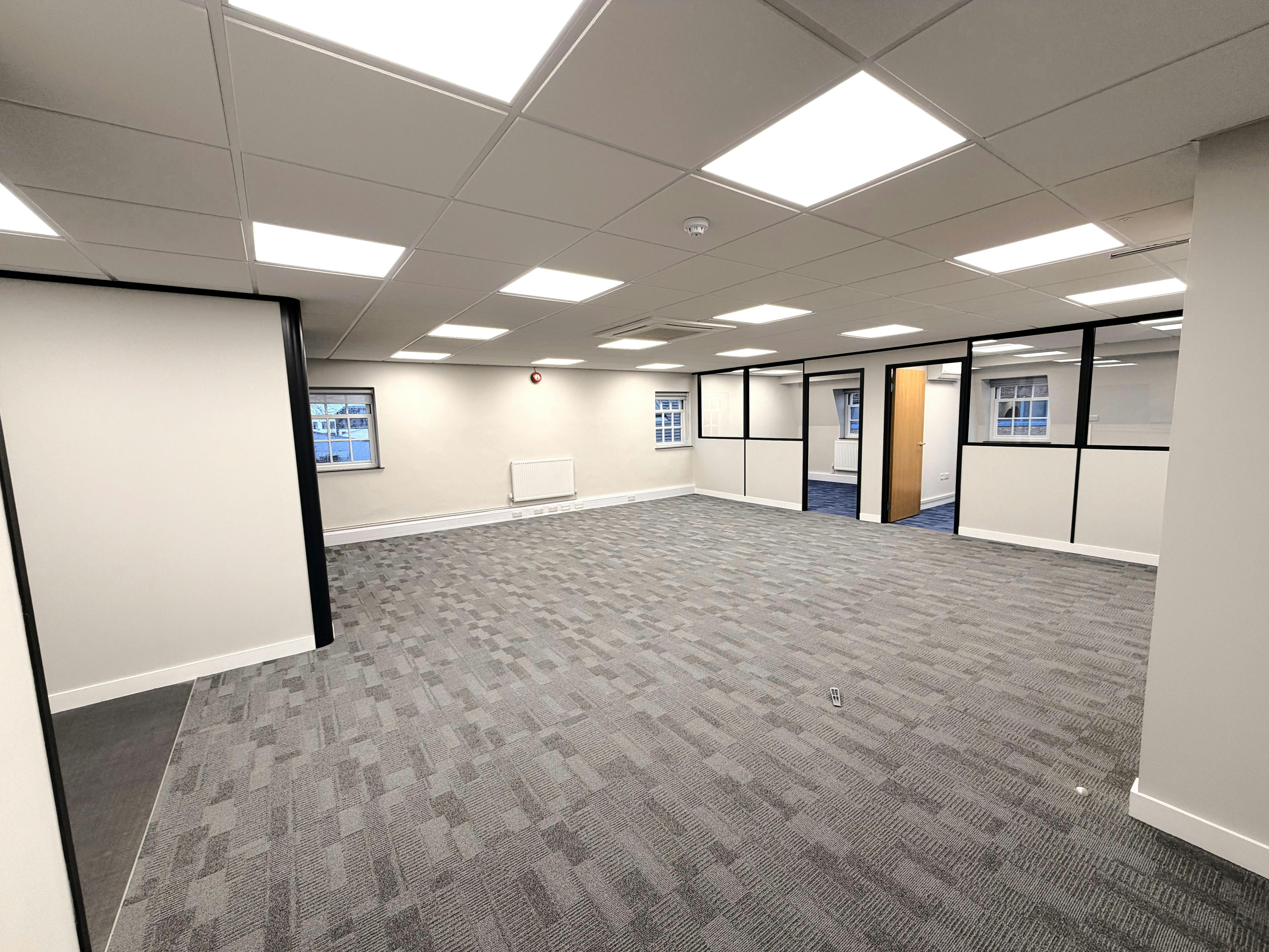 2nd Floor, 2 Grove House, Horsham, Office To Let - IMG_2100.jpeg