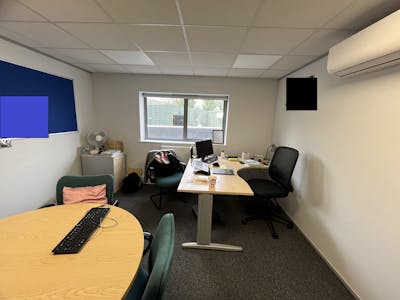 Units A & C Knaves, Beech Way, High Wycombe, E (Commercial / Business / Service) / Office / Workshops To Let - 20250121_122833176_V1.jpg