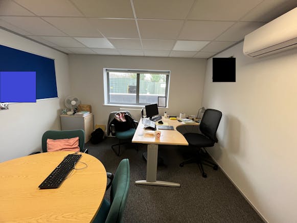 Units A & C Knaves, Beech Way, High Wycombe, Offices To Let - 20250121_122833176_V1.jpg