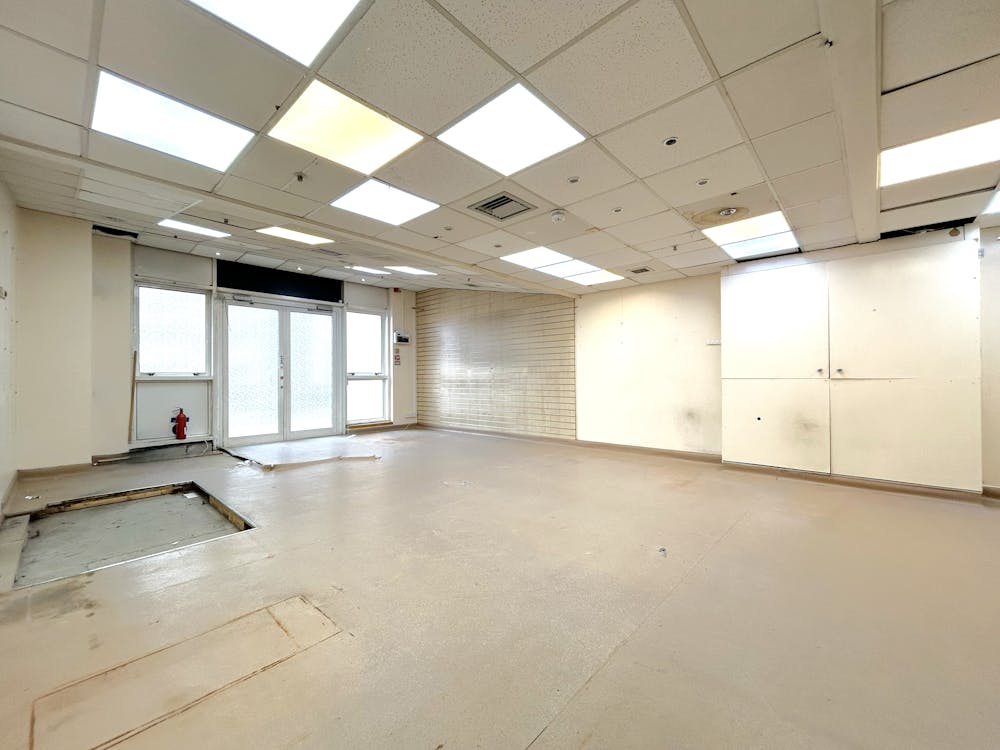 49 Westferry Circus, London, Retail / Showroom To Let - Interior 2.jpg