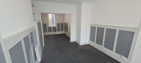 22 Queens Road, Brighton, Office / Retail To Let - 20250724_112328.jpg
