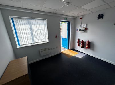 372-374 Harlaxton Road, Grantham, Office To Let - Internal1.png