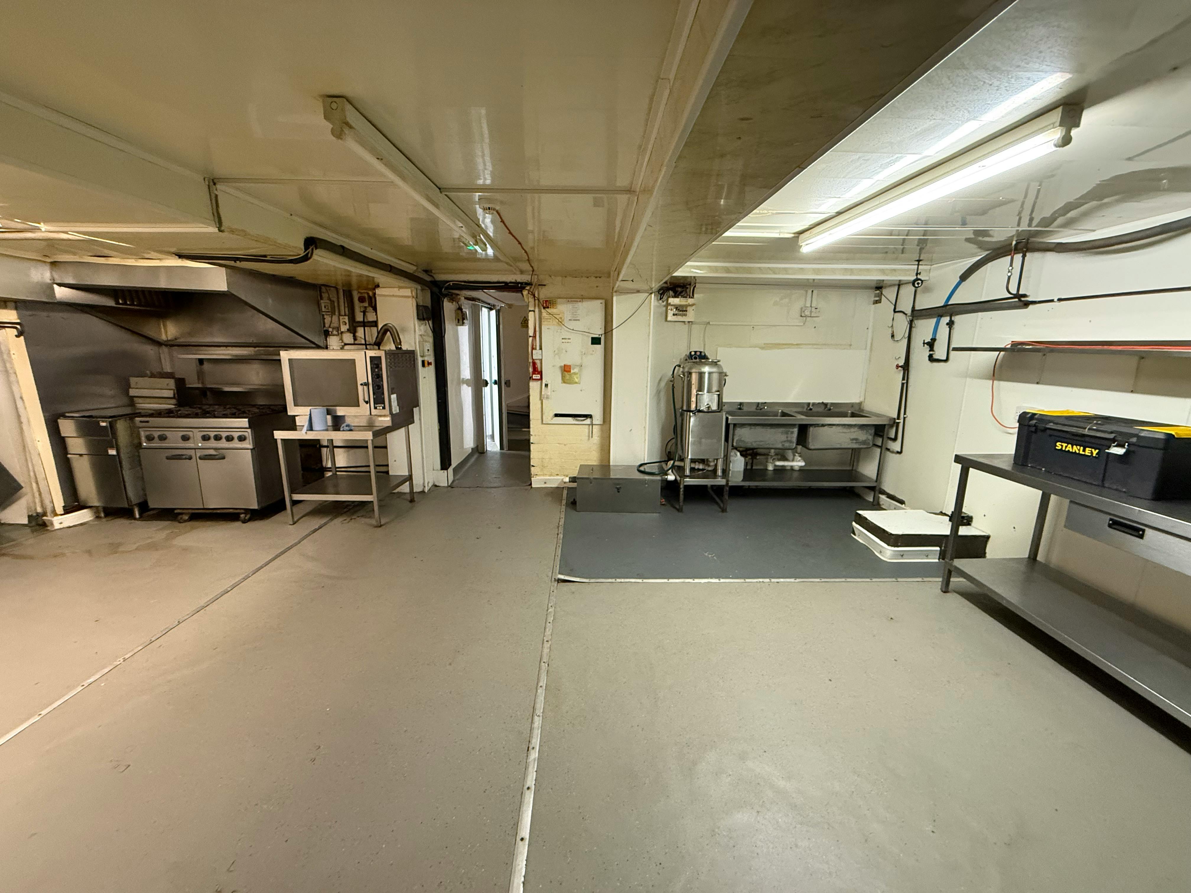 2-3 Britannia Shops, Consett, Retail To Let / For Sale - IMG_7895.jpeg