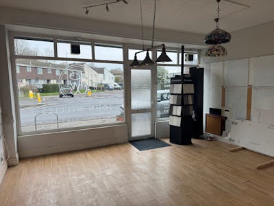 126 Carden Avenue, Brighton, Retail To Let - 4.jpg