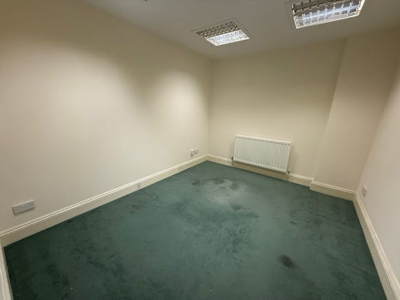 4 Victoria Court, Wickford, Industrial / Office To Let - WhatsApp Image 20251212 at 085512 1.jpeg