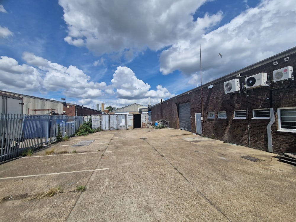 54 Vanguard Way - 78294c7645bf48d8bef806e6d6243ee5.jpg