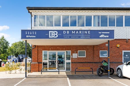 DB Marine Building, Ferry Lane, Cookham on Thames, Office To Let - 95149_D B Marine Cookham Bridge 11.jpg