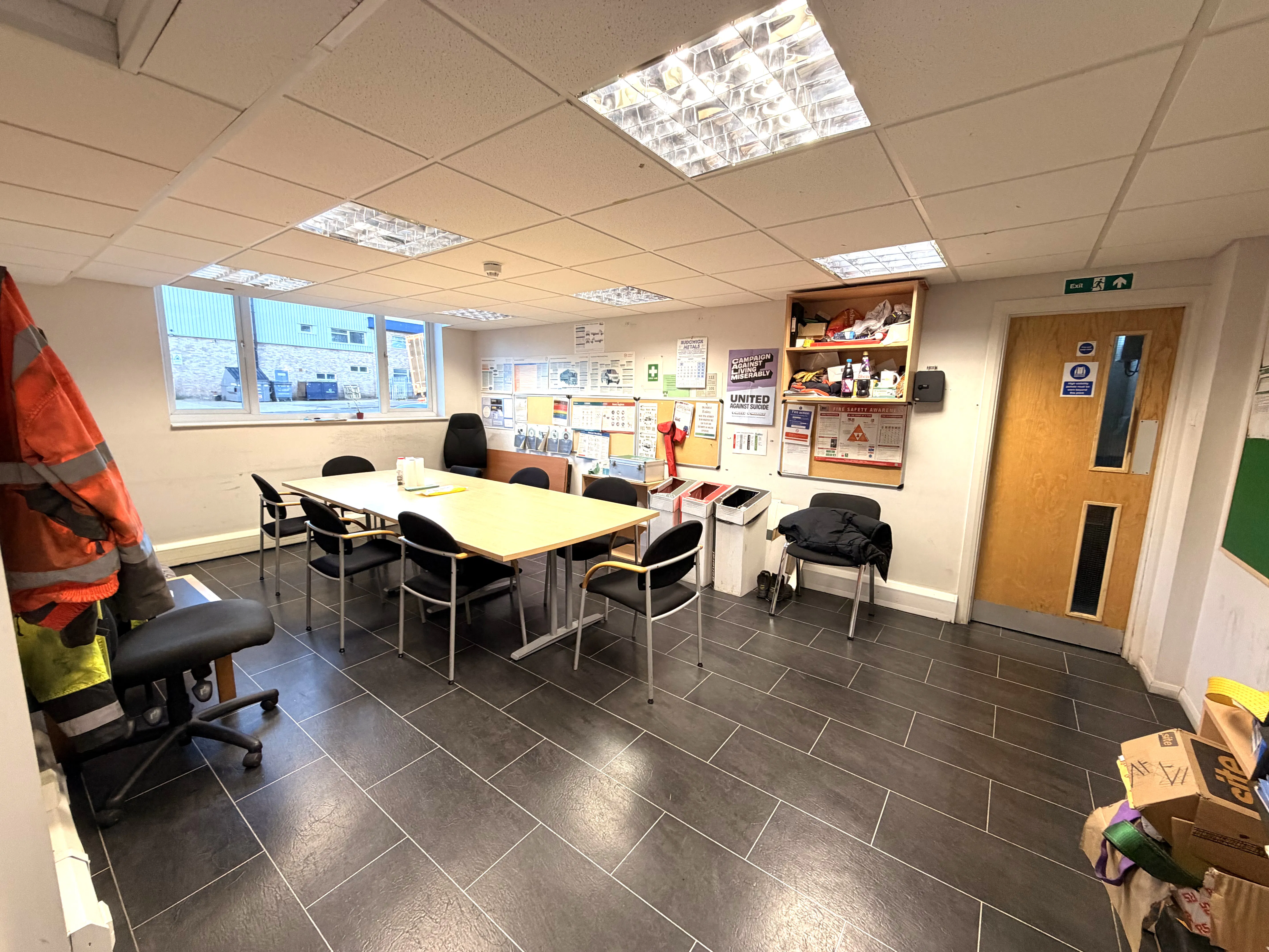 Unit 2 Blatchford Close, Horsham, Industrial For Sale - IMG_8544.jpeg