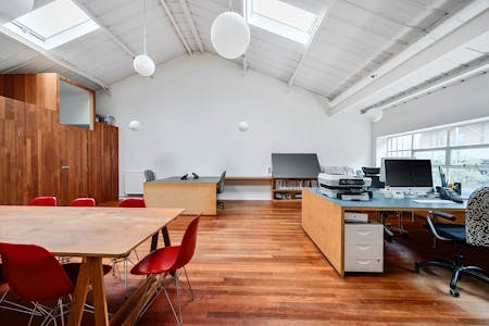 Studio 5 The Hangar, London, Office To Let - 1384079156924ff805a10b.jpg