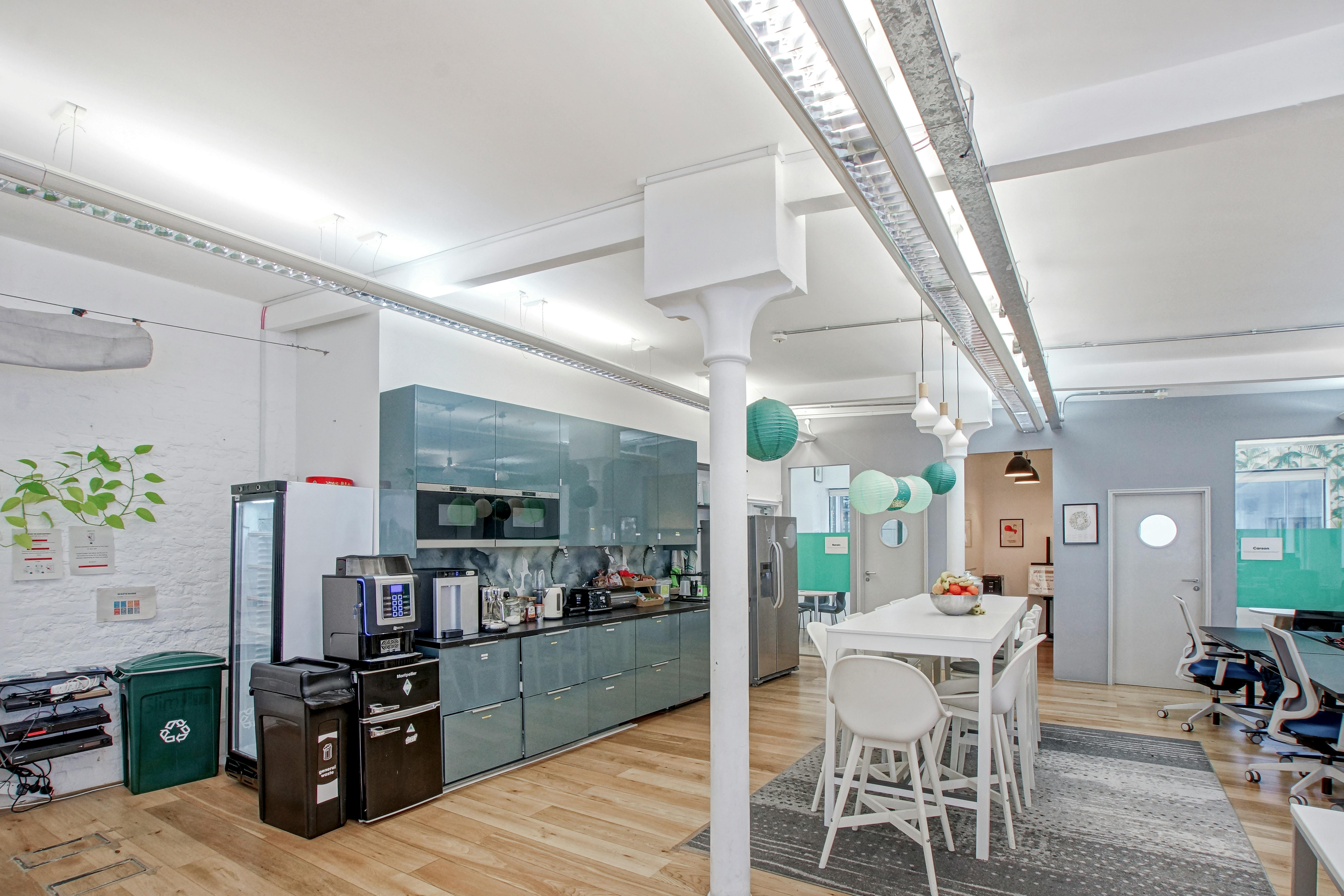 Office in London - photo 2