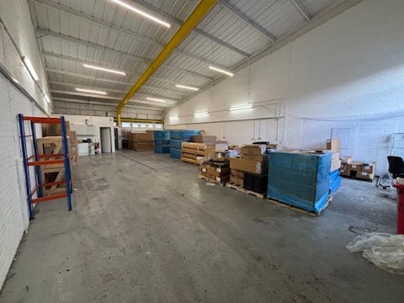 Unit 21 Lion Court, Basingstoke, Industrial To Let - 11 09 2025  Picture2.jpg