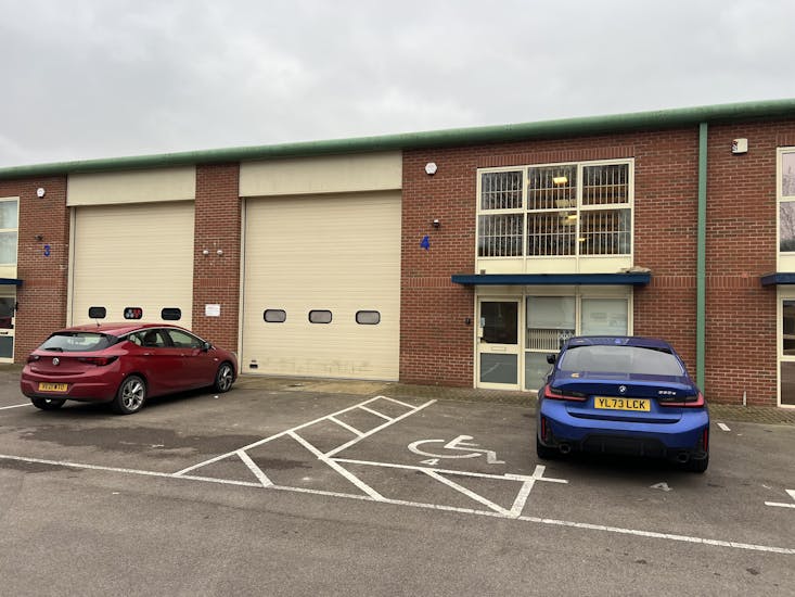 Unit 4 Clifton Centre, Gloucester, Industrial To Let - 20241101_094402842_iOS.jpg