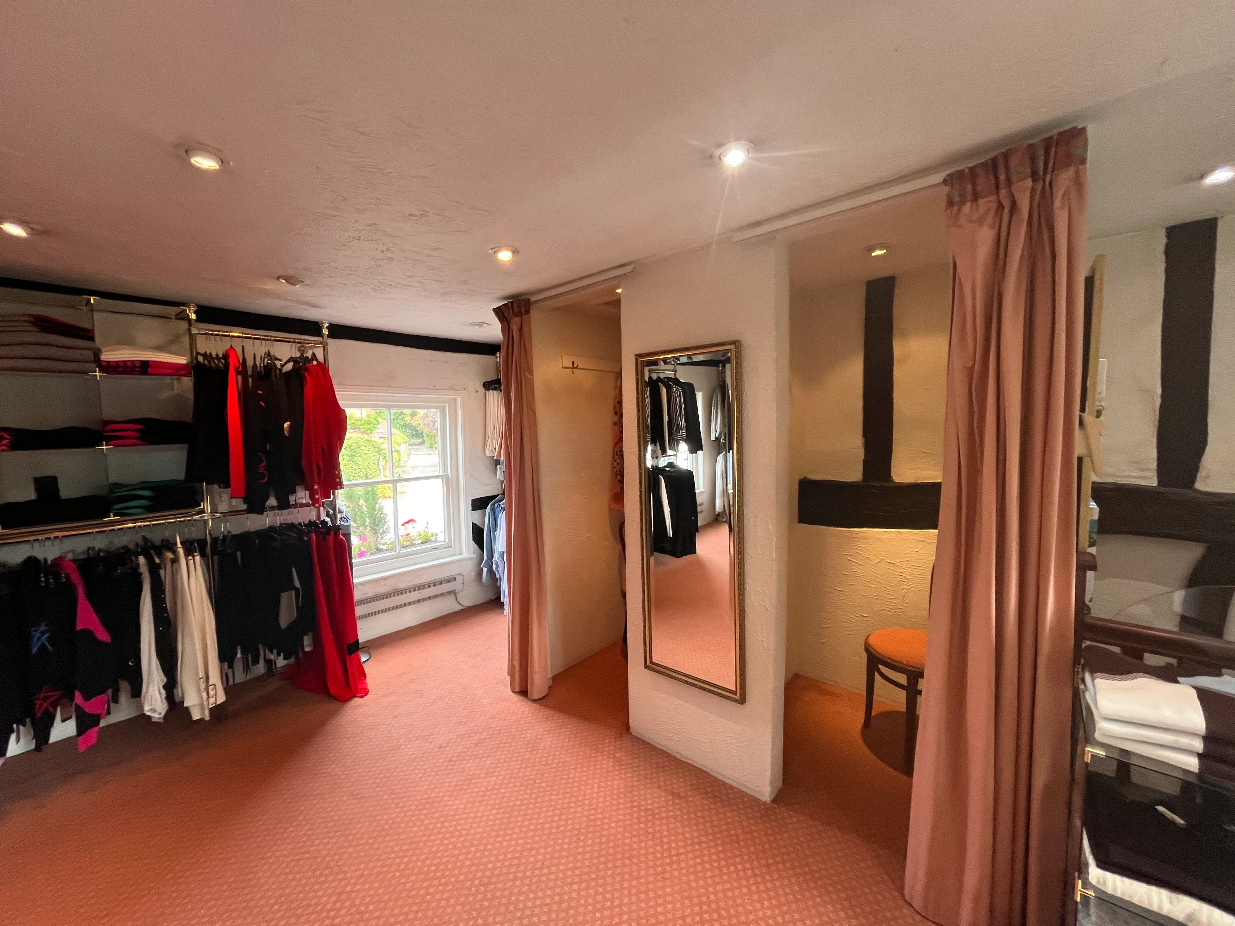 Bucks House, Chalfont St. Giles, Offices / Retail For Sale - 20260909_094042161_iOS.jpg