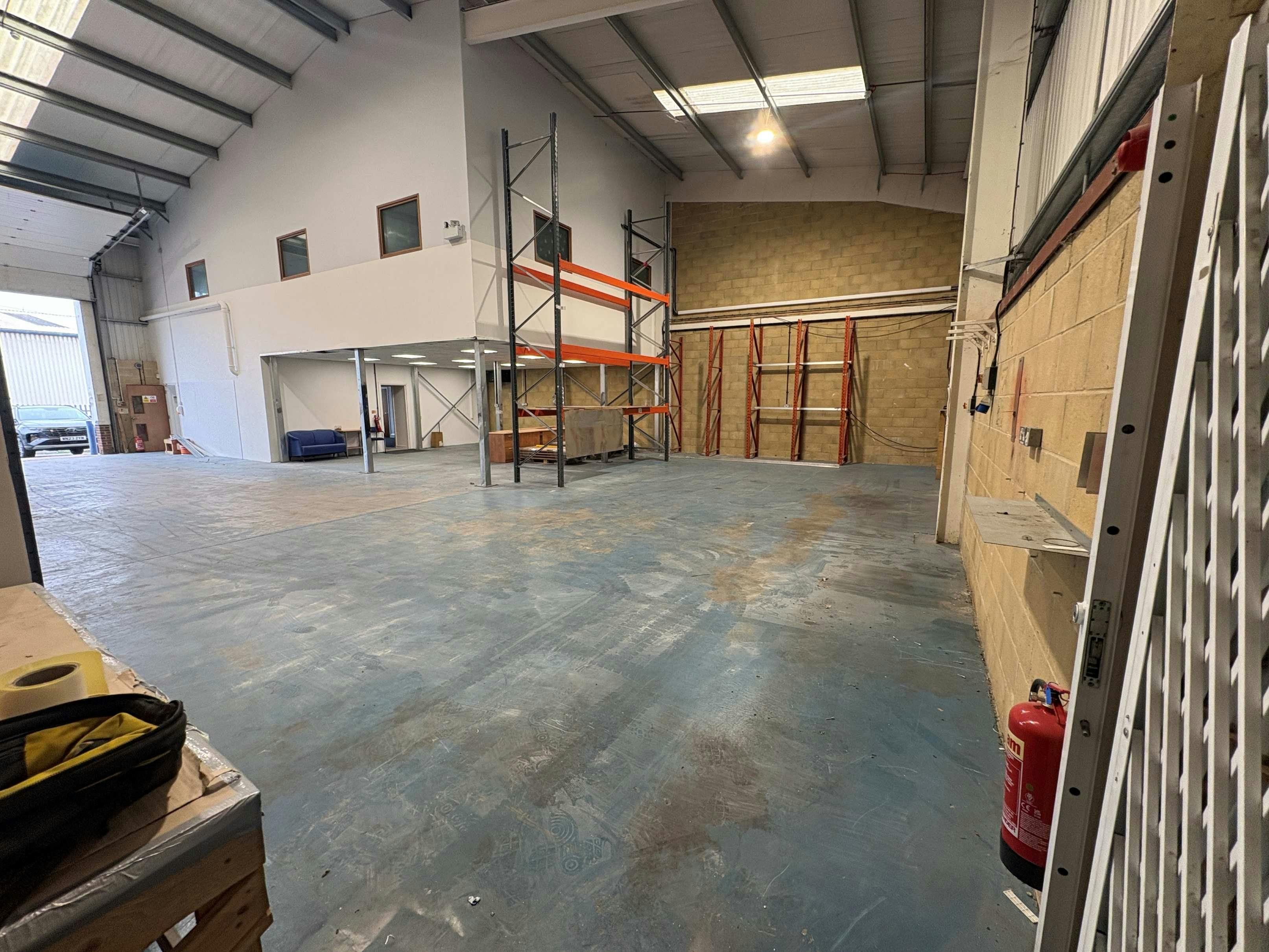 Industrial Unit in Havant - photo 2